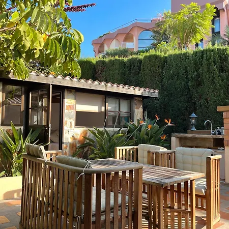 Preciosa Casa Con Jardin Privado