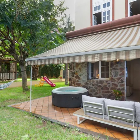 Casa de Férias Preciosa Casa Con Jardín Privado